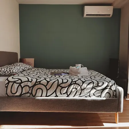 Cozy In Zografou, Close To Hospitals Appartement *