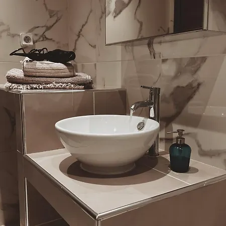 Apartment Cozy In Zografou, Close To Hospitals Athens